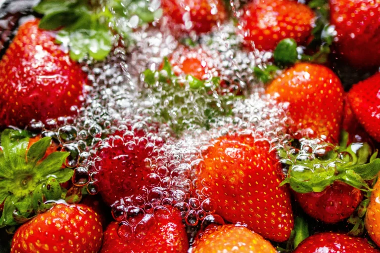 How to Wash Strawberries